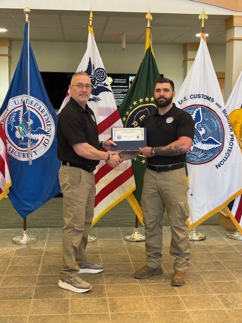 CBPLESCXD's tweet image. We recently held a Swearing-In Ceremony and welcomed our newest LESC employee who will be assigned to our Active Threat Training Branch. Congratulations and welcome to the LESC Team!