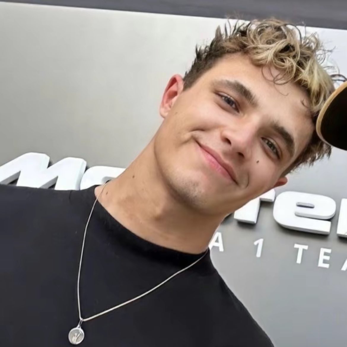 blando… as in blonde lando? okay sure