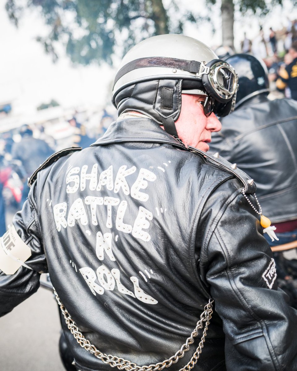 goodwoodrevival's tweet photo. You don't have to own a motorbike to wear vintage leathers. This is one of our favourite #GoodwoodRevival styles, adding pin badges or a back print also puts your own unique spin on the outfit. Is this the kind of #RevivalStyle you'll be going for this year? https://t.co/8bELJOFhJF