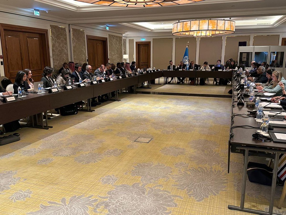 وزارة الخارجية وشؤون المغتربين الأردنية (@foreignministry) on Twitter photo شارك أمين عام وزارة الخارجية وشؤون المغتربين السفير ماجد القطارنة <a href="/majedalqatarneh/">majed alqatarneh</a> ، يوم أمس، في اجتماع لجنة العمل المنبثقة عن مؤتمر الأمم المتحدة المعني بإنشاء منطقة خالية من الأسلحة النووية وغيرها من أسلحة الدمار الشامل في الشرق الأوسط، الذي عُقد في العاصمة عمّان، ولأول مرة شارك أمين عام وزارة الخارجية وشؤون المغتربين السفير ماجد القطارنة <a href="/majedalqatarneh/">majed alqatarneh</a> ، يوم أمس، في اجتماع لجنة العمل المنبثقة عن مؤتمر الأمم المتحدة المعني بإنشاء منطقة خالية من الأسلحة النووية وغيرها من أسلحة الدمار الشامل في الشرق الأوسط، الذي عُقد في العاصمة عمّان، ولأول مرة