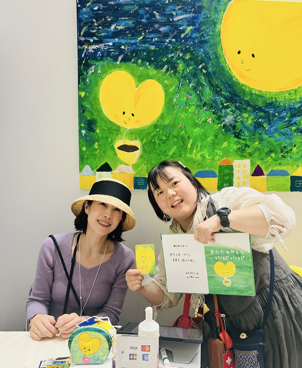 chica__painter's tweet photo. #これを見た人は無言で去年の5月の画像を貼る

北海道個展、東京ビックサイト
肺移植登録のための入院、クラファン達成

1ヶ月とは思えない流れの中で
心底生きる勇気をいただいた2024年5月 https://t.co/0YmCEz0lfj
