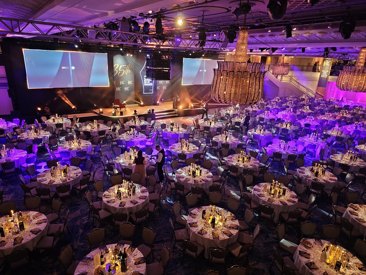 Wow! We did it! <a href="/MancLibraries/">Manchester Libraries</a> wins Library of the Year at #BritishBookAwards for our #BluePeterBookClub Live.   Chuffed to be in such a brilliant venue with over 1,000 other bookie people. Thks <a href="/readingagency/">The Reading Agency</a> <a href="/ace_national/">Arts Council England</a> &amp; my partners in crime <a href="/DPMiddleton/">Danny Middleton</a> &amp; <a href="/Magduff1/">Margaret Duff</a> #nibbies