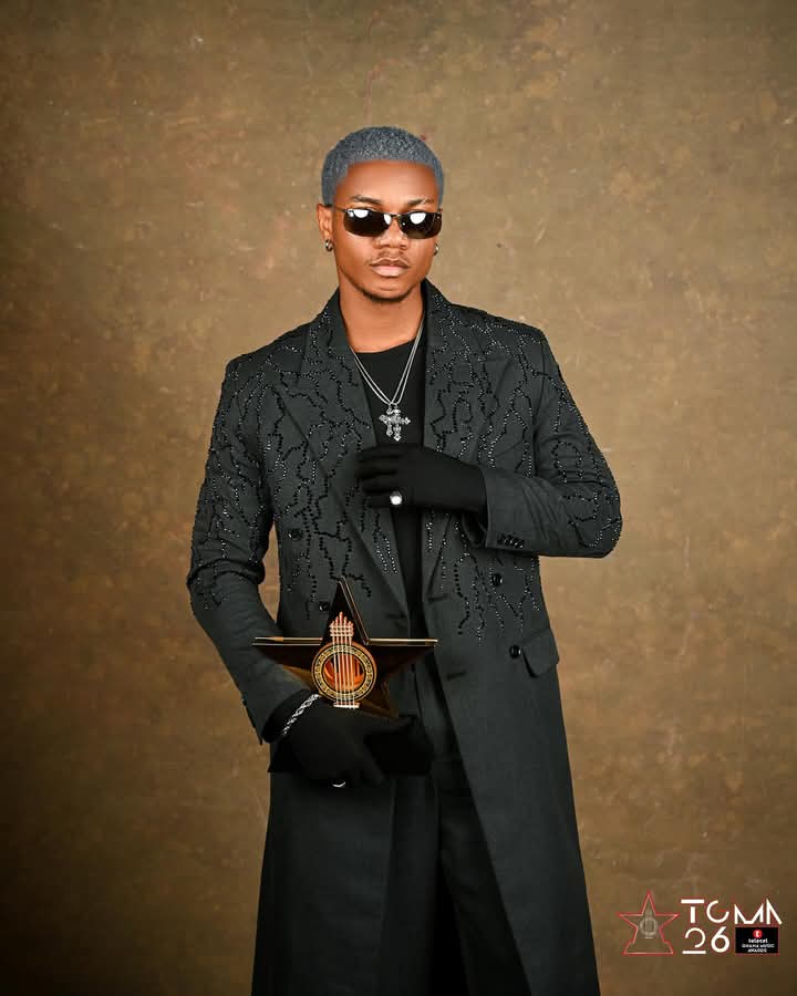 RevolvePlus's tweet image. Collaboration Of The Year 

Cc: @KiDiMusic #TGMA26