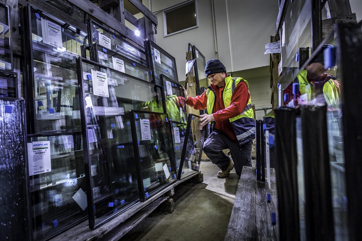 We supply security and laminated IGUs as well as the complete Planitherm range from Saint-Gobain Glass.

With an additional Forel IGU line installed at Emplas’ Padiham Glass Ltd facility, we’ve got both the capacity and stability to support growth.

tinyurl.com/3ubhzr7w