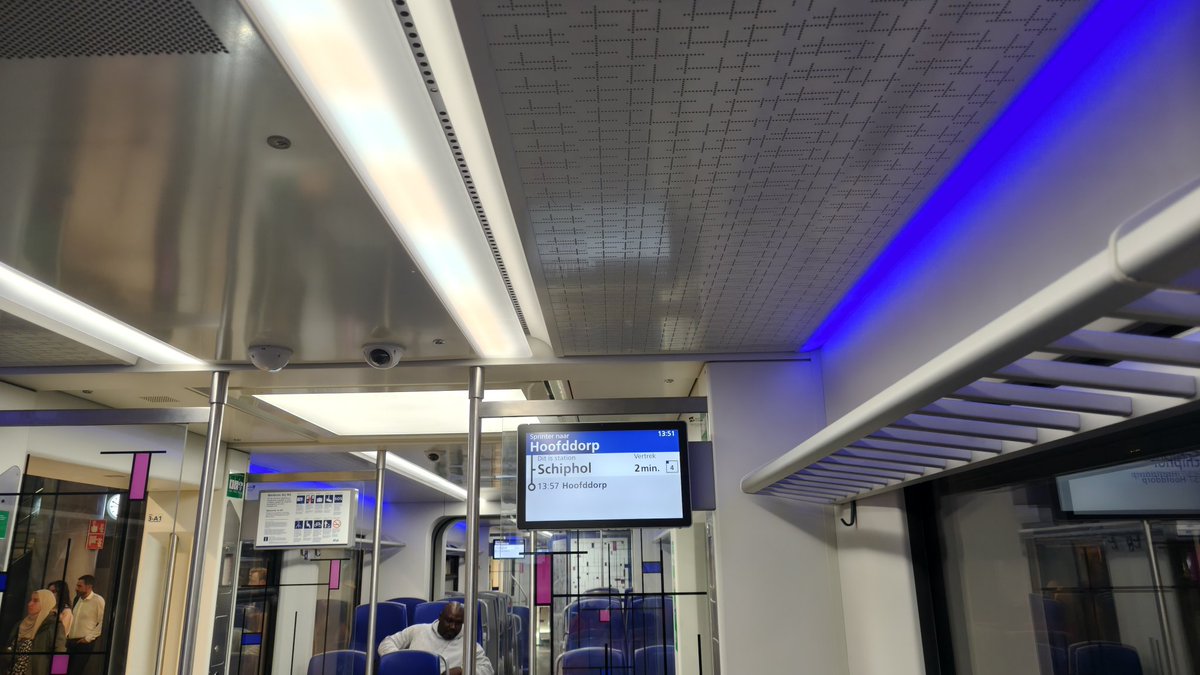 13:50 De trein in. <a href="/telstar1963nv/">Telstar 🦁</a> #telstar #witteleeuwen #KKDplayoffs #KeukenKampioenPlayOffs #telado