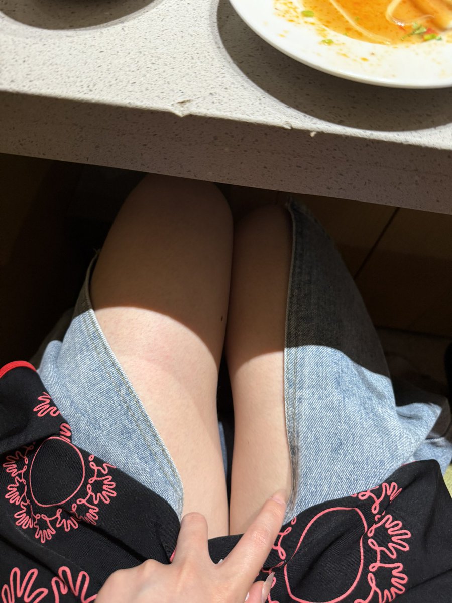 福利姬喵喵耶子分享的黄推图片2 - 网红私拍内容