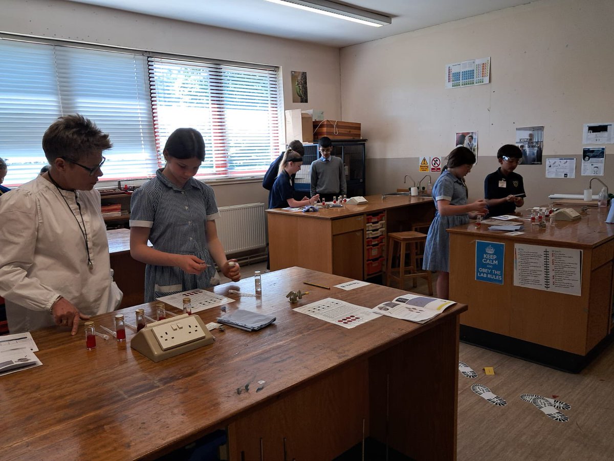 ScienceFernhill's tweet image. Finally blood analysis in the biology lab @FernhillSchool #EverydayisOpenDay