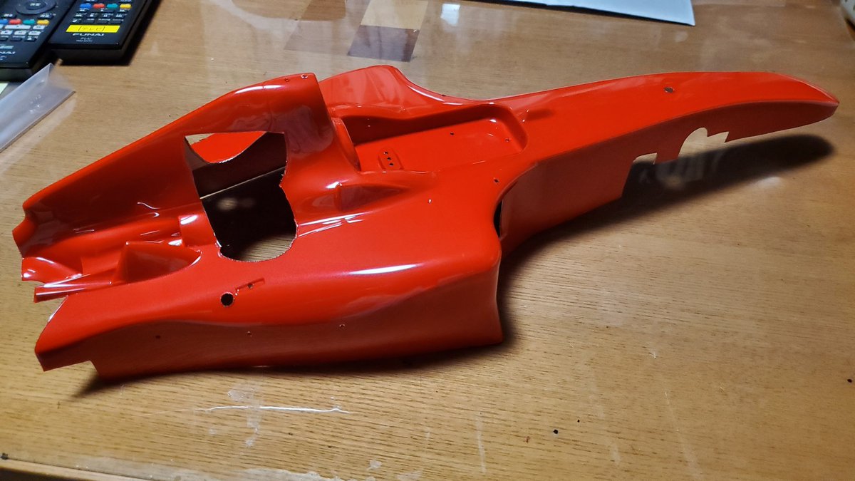 challenge85's tweet photo. 真っ赤だ‼️
裏打ちは、サテンシルバーアルマイトでイメージより濃くなってしまった💦
裏打ちは白にすれば良かった、、、
#DEAGOSTINI
#京商
#KYOSHO
#Ferrari
#F2004
#ミハエルシューマッハ
#ルーベンスバリチェロ https://t.co/SLqnsTW0ro