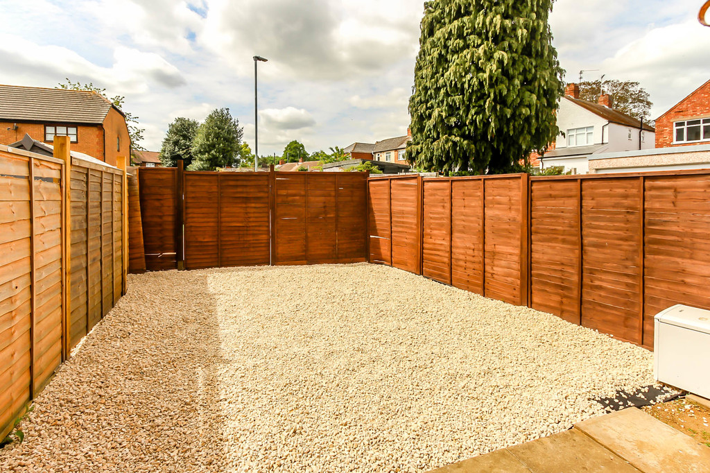 🎈🎈 Available to Rent! 🎈🎈

A Vacant, Three Bedroom End Terrace House
Leys Gardens, Wellingborough
£1,050pcm

✔ Available now
✔ Local to the Railway Station

Call 01933 424666 to arrange a viewing.

ow.ly/29Nv50VRy1Q #LettingAgents #Wellingborough