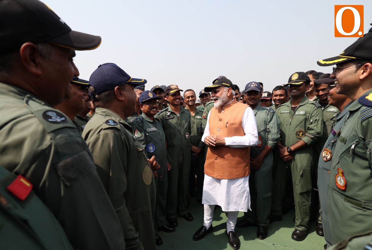eOrganiser's tweet photo. Prime Minister Narendra Modi visited Adampur Air Base early this morning, where he was briefed by Indian Air Force personnel and interacted with the brave jawans stationed there.

#NarendraModi #IndianAirForce https://t.co/jSxNmZ9WUk