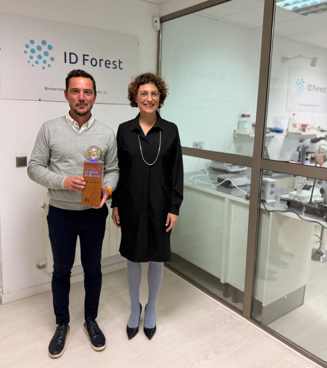 IDForest (@idforest) on Twitter photo ✨ ¡Orgullosos de recibir el Premio Inspira Palencia 2025! Gracias a todos los que hicieron posible #Innovaday.
Este reconocimiento nos impulsa a seguir innovando desde el corazón de Palencia❤️
#InspiraPalencia #Innovación #IDForest
<a href="/PalenciaAyto/">Ayuntamiento de Palencia</a> <a href="/APDasociacion/">APD</a> <a href="/santander_es/">Santander España</a> ✨ ¡Orgullosos de recibir el Premio Inspira Palencia 2025! Gracias a todos los que hicieron posible #Innovaday.
Este reconocimiento nos impulsa a seguir innovando desde el corazón de Palencia❤️
#InspiraPalencia #Innovación #IDForest
<a href="/PalenciaAyto/">Ayuntamiento de Palencia</a> <a href="/APDasociacion/">APD</a> <a href="/santander_es/">Santander España</a>