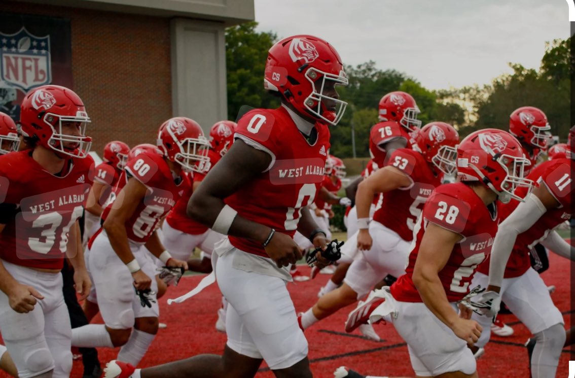 After a great talk with <a href="/Squareboy92/">Damion Square</a> I’m blessed to receive an official offer from <a href="/uwa_football/">West Alabama FB</a> GO TIGERS🐅 ✝️