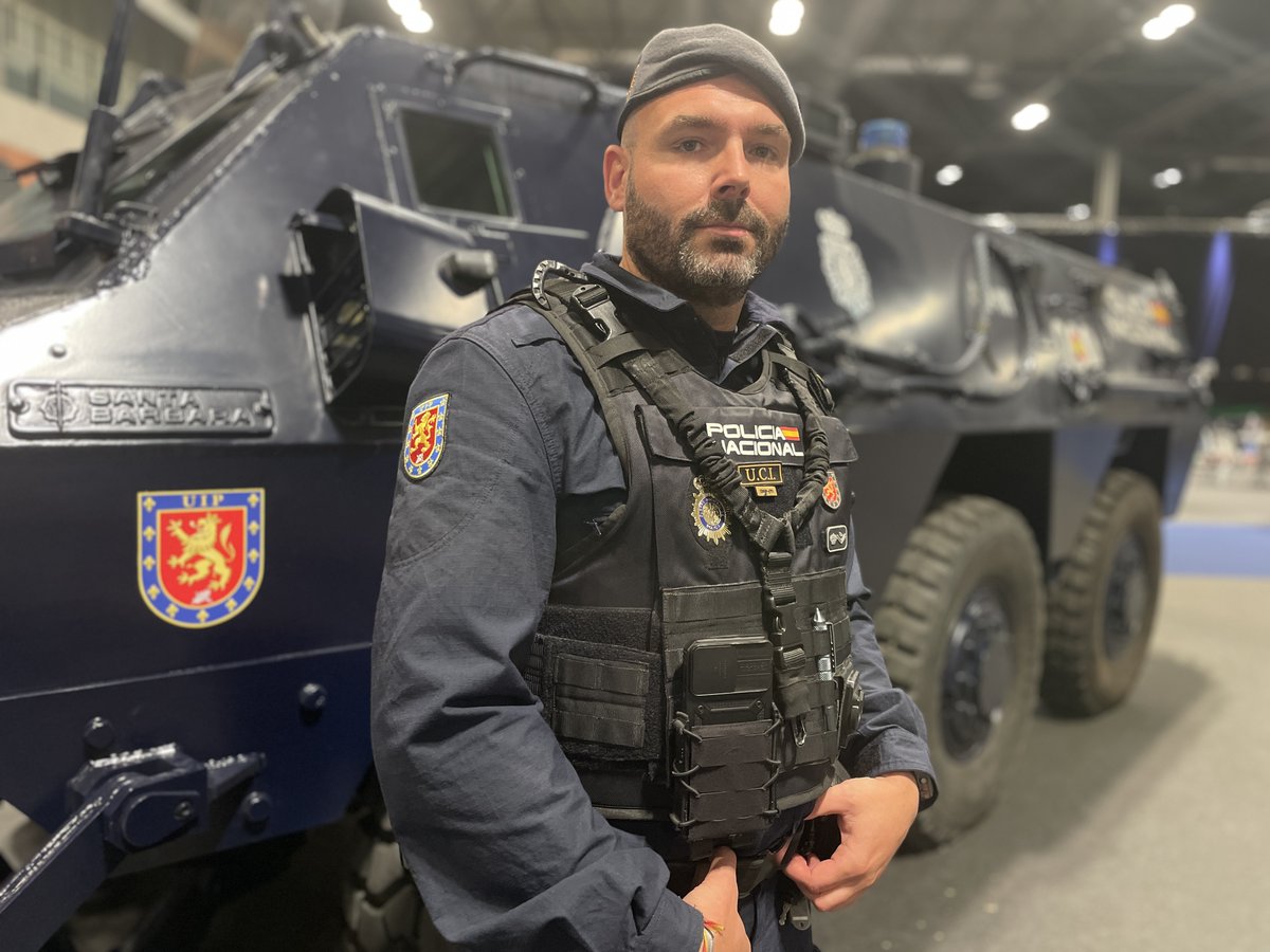 Ministerio del Interior (@interiorgob) on Twitter photo 👮 <a href="/policia/">Policía Nacional</a> y <a href="/guardiacivil/">Guardia Civil</a> participan en la IV Feria Internacional de Defensa y Seguridad de #España <a href="/FEINDEF_/">FEINDEF</a> 2025.
🚔Un escaparate de referencia que sirve para avanzar en la colaboración entre el sector público y el ámbito empresarial.
#FelizMartes 👮 <a href="/policia/">Policía Nacional</a> y <a href="/guardiacivil/">Guardia Civil</a> participan en la IV Feria Internacional de Defensa y Seguridad de #España <a href="/FEINDEF_/">FEINDEF</a> 2025.
🚔Un escaparate de referencia que sirve para avanzar en la colaboración entre el sector público y el ámbito empresarial.
#FelizMartes