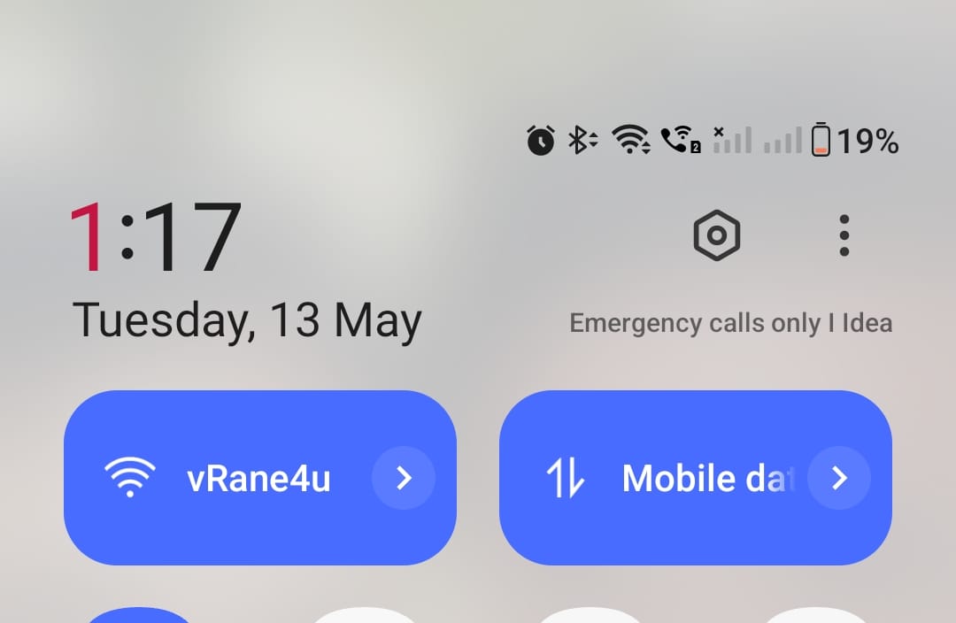 vRane4U's tweet photo. @ViCustomerCare That is the issue, no Networks here, hence no call can be connected. Send your Engineers / Staff to Physically verify the Networks Range in our area - Nr. BJP Office, P M Road, Khotwadi, Santacruz West, Mumbai 400054. Latest Image Screenshot attached of no network ! https://t.co/PNxi7NcS8B
