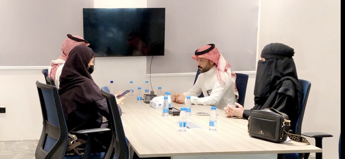 #يحدث_الآن

✨ يستضيف #معهد_ريادة_الأعمال بـ #جامعة_الملك_سعود زيارة وفد هيئة الحكومة الرقمية للتعرف على ما يقدمه المعهد من برامج وخدمات للطلاب ورواد الأعمال في مختلف المجالات. جرى خلال هذه الزيارة جولة تفقديه لبعض مرافق الجامعة و مرافق معهد ريادة الأعمال، وتم مناقشة سبل التعاون