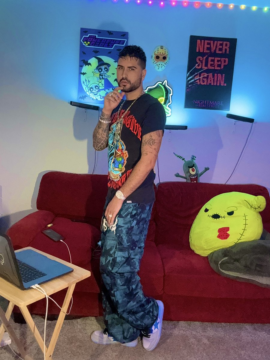 captivate111's tweet image. #EmoCore #SceneKid #EmoRevival #EmoAesthetic #EmoVibeCheck #DarkEmotions #AltKid #EmoCrush #EmoSadness #SceneVibes #SadBoySeason #TearsAndInk #EmoThrowback #MidwestEmo #PopPunkVibes #BrokenHeartClub #EmoScene #SadBoiEnergy #CuffedJeansClub #BandTeeVibes  #EmoSkater