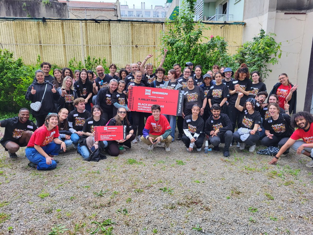60 Ligériennes et Ligériens sont venus durant quatre heures peindre les locaux de l'UDAF de la Loire. 

Grâce à <a href="/RockCorpsFrance/">RockCorps France</a> , 60 personnes ont donné 4 heures de leur temps à un projet citoyen et recevront une place de concert à l'Accor Arena ! 

✌️#TuDonnesTuReçois
