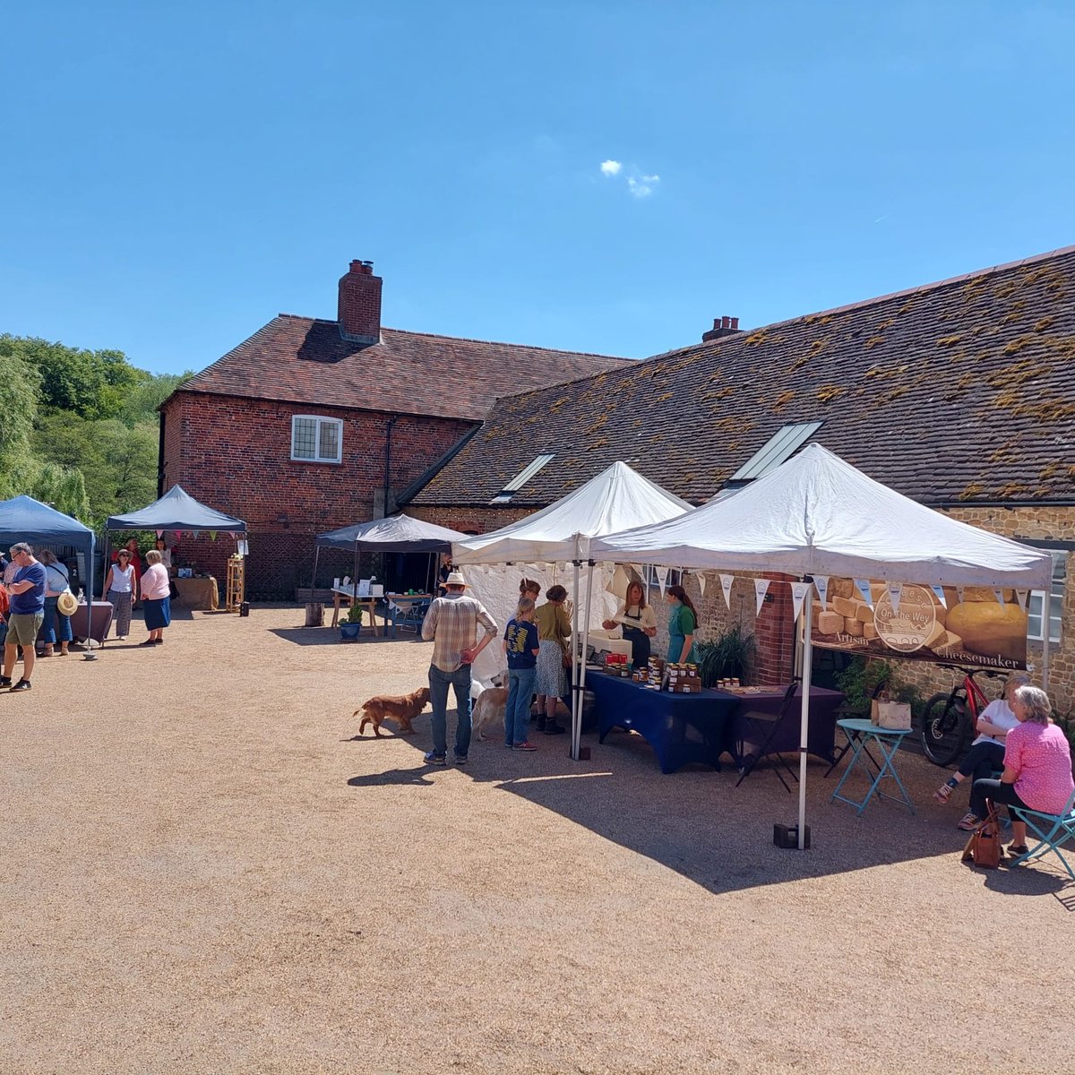 CRTWildlife's tweet photo. What a gorgeous day in the sunshine at the Old Dairy open day at Pierrepont Farm in #Surrey this weekend! Thank you to everyone who visited! We're looking forward to the next one already.#pierrepontfarm #artworkday #artandcrafts #supportlocalartists #farnhamcrafts https://t.co/kylkVKyQ2g