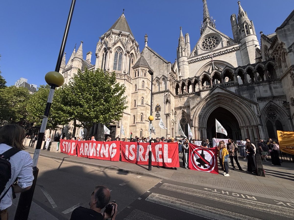 Al-Haq الحق (@alhaq_org) on Twitter photo 📣TODAY we’re at the High Court with <a href="/GLAN_LAW/">GLAN | Global Legal Action Network</a> challenging the UK govt’s decision to keep supplying F-35 fighter jet parts to Israel, despite their own assessment that #Israel isn't complying with international humanitarian law #GazaGenocide #EndUKComplicity #StopArmingIsrael 📣TODAY we’re at the High Court with <a href="/GLAN_LAW/">GLAN | Global Legal Action Network</a> challenging the UK govt’s decision to keep supplying F-35 fighter jet parts to Israel, despite their own assessment that #Israel isn't complying with international humanitarian law #GazaGenocide #EndUKComplicity #StopArmingIsrael