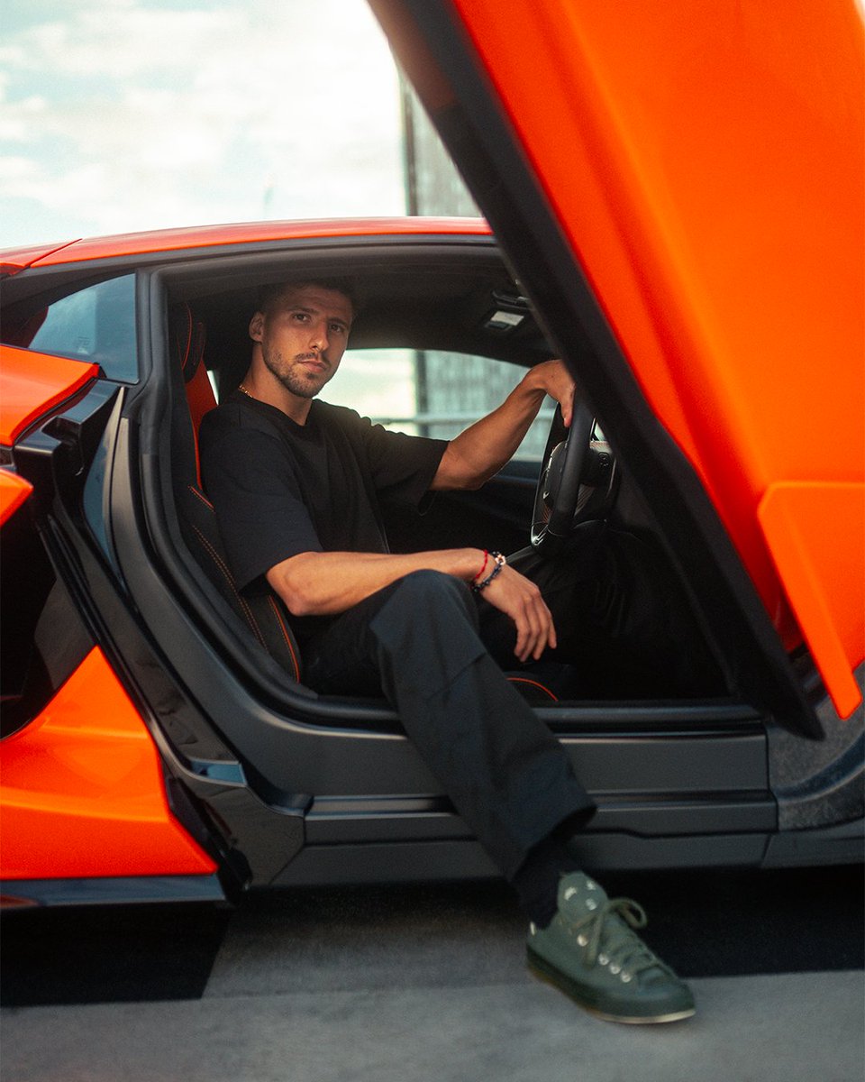 Lamborghini tweet media