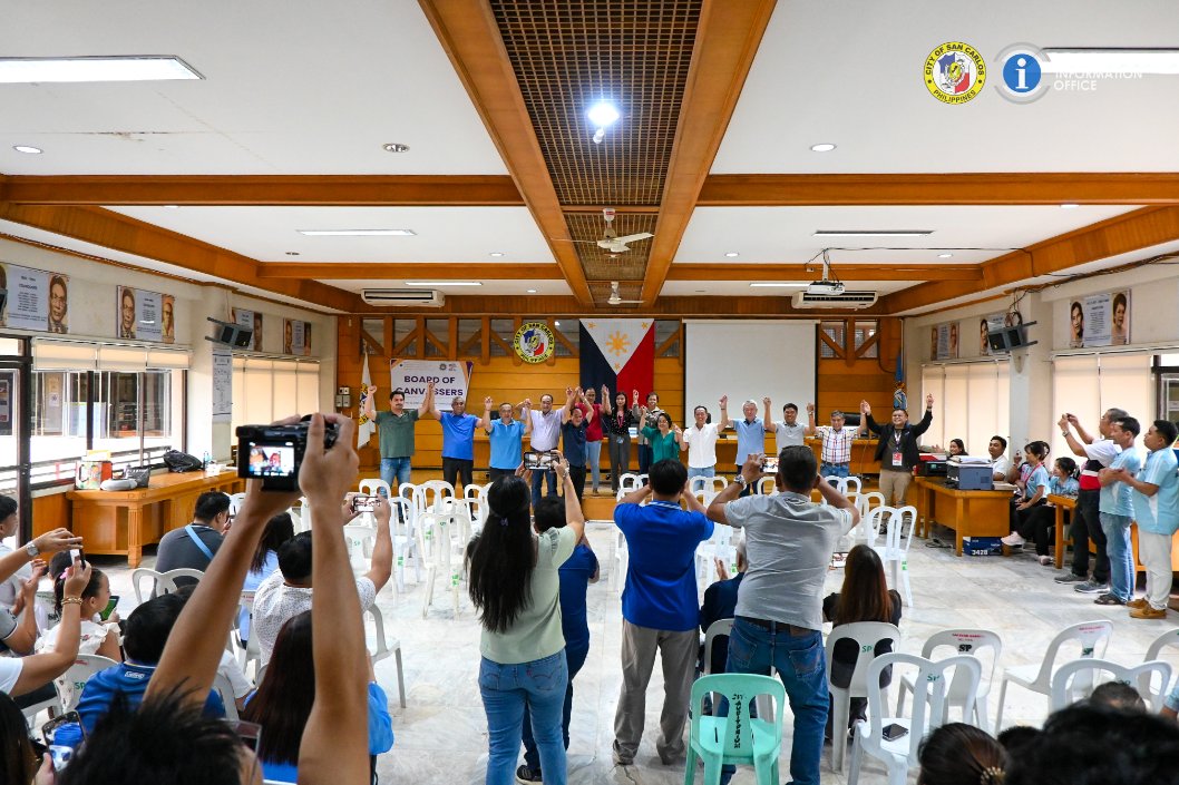 SCCLGUPH's tweet photo. San Carlos City Election 2025 Winners Officially Proclaimed  The winners of the May 12, 2025, local elections in San Carlos City, Neg. Occ. were officially proclaimed today, May 13, at the Sangguniang Panlungsod Session Hall. https://t.co/HP6ybctT1r