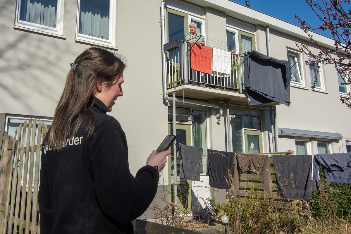 Wijbeheerders zijn de ogen en oren van de corporaties. En huurders vinden het fijn hun verhaal kwijt te kunnen zonder e-mail of keuzemenu. nul20.nl/dossiers/deze-…