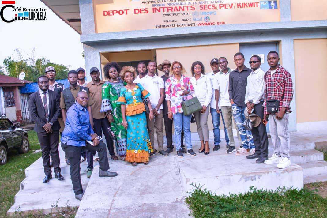 GroupeCIDEsoli's tweet image. 🌟Café Rencontre du Groupe CIDE LUKOLELA 🌟  
📅 Date: 10 Mai 2025  

Envie de t&apos;engager et de faire la différence ? Rejoins-nous lors de notre café de rencontre ! ☕️🤝  

Pour plus d&apos;informations et pour nous rejoindre, appelle le 📞 0815 452 055.  

✨ #solidarité  #groupecide