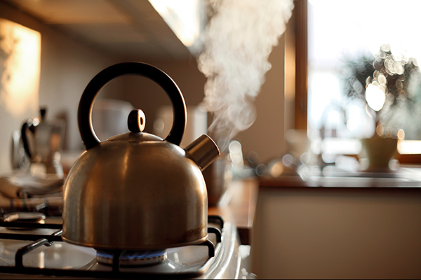 When making a hot drink, remember to only boil what you need. ☕

By not overfilling the kettle, you will save water and £9 a year on your electricity bill. #WatersWorthSaving

brnw.ch/21wSBBF