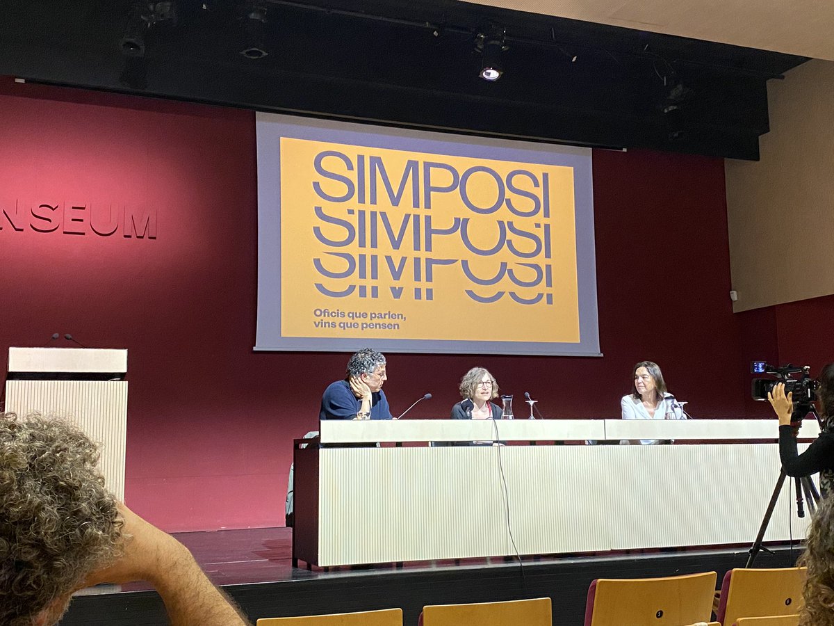 🙌🏽 Roda de premsa de presentació de la nova exposició que podreu visitar a partir de divendres: SIMPOSI. Oficis que parlen, vins que pensen

Comissariada per <a href="/Cordegat/">𝗰𝗼𝗿𝗱𝗲𝗴𝗮𝘁</a>