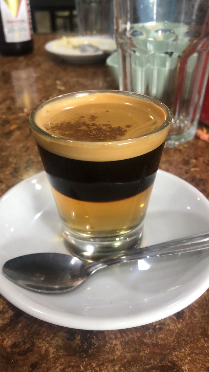 Germá esmorzant en La Marxal de Museros xicons, diu que tot de categoría máxima jeje <a href="/pacolonso/">Paco Alonso 🍊👉🦋</a> <a href="/CulturaAlmuerzo/">Cacau D'Or 🍊</a>