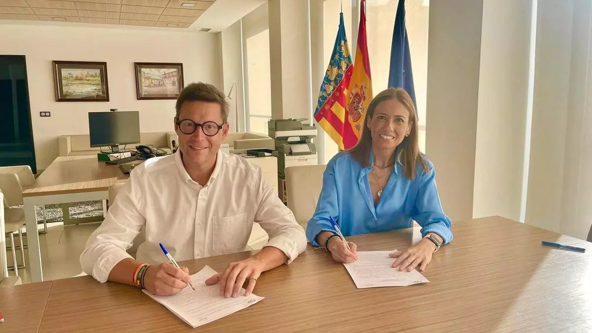 eldiariocv's tweet photo. El PP opta en Almassora por mantener a los tránsfugas y Vox saldrá del gobierno dejándolo en minoría
https://t.co/lhR6tph3jO https://t.co/O1UvW89PLW
