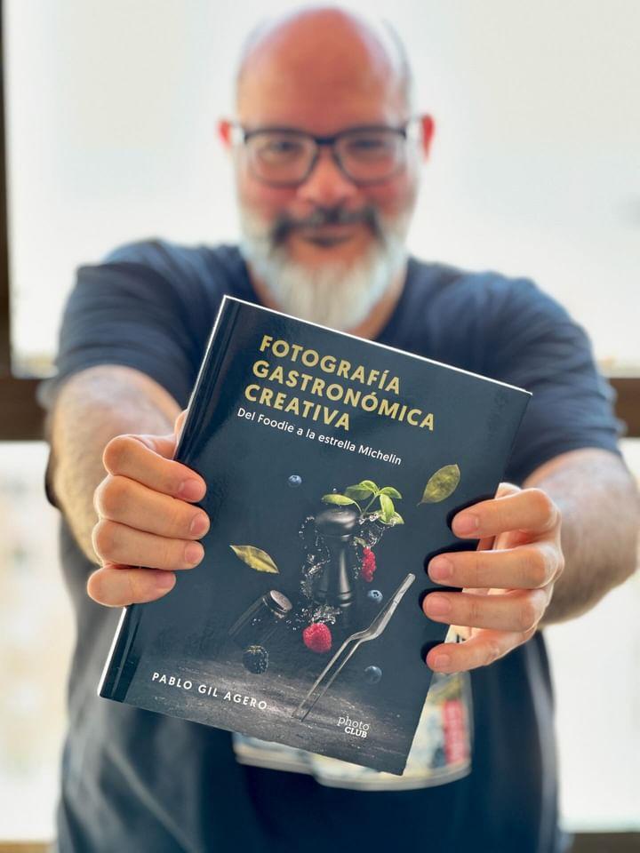 PhotoClub tweet media