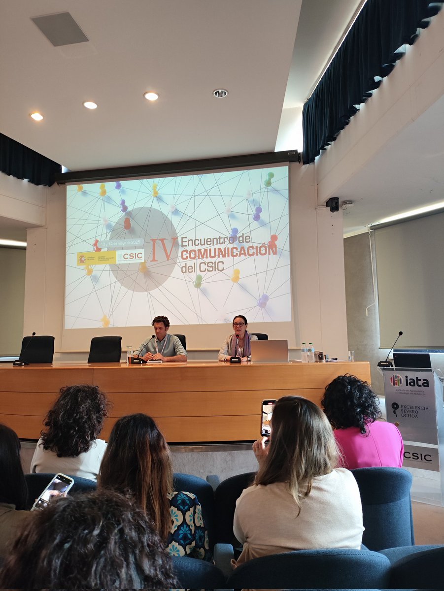 📢 Estamos en El IV Encuentro de Comunicación del @csic en El <a href="/iata_csic/">IATA CSIC</a> de Valencia.
Profesionales dispuestas/os a compartir experiencias, inquietudes y retos.
Comunicación científica, divulgativa e interna.
<a href="/CSIC/">CSIC</a>divulga