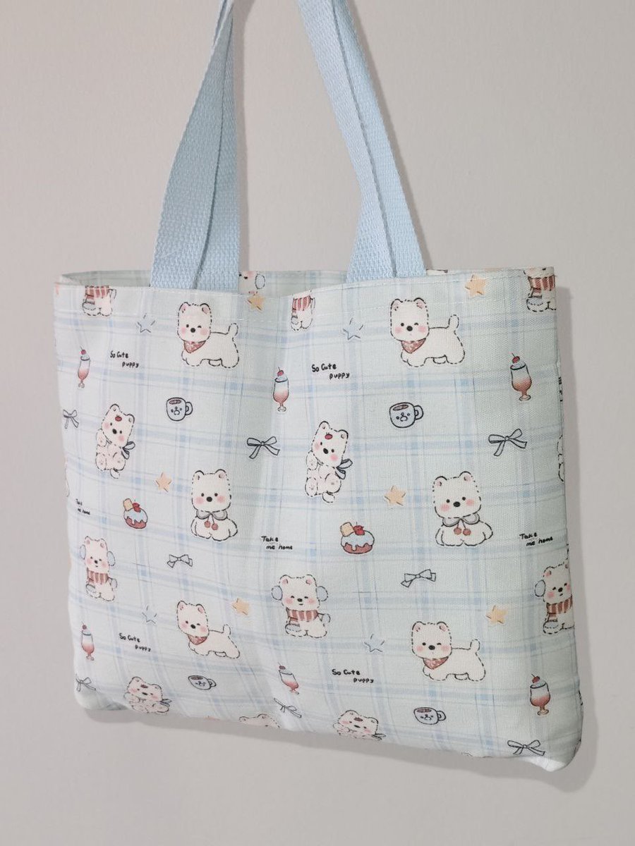 Crabbyyyyy7's tweet image. hi! I'll give out freebies at svt event:
#10YearsOfCampfire #Fallinto_SVT

Total 150 keychains (collab @honeywwon)
Choose: SC JH WW MG DK

🩵 Find me: blue bag/Cloud Cafe*2nd floor
🩷 TNC: follow ig @ dk_yeommieee
🤍 Dday update ig story ~oᴗ&amp;lt; ಣ

#SEVENTEEN #cupsleevemy