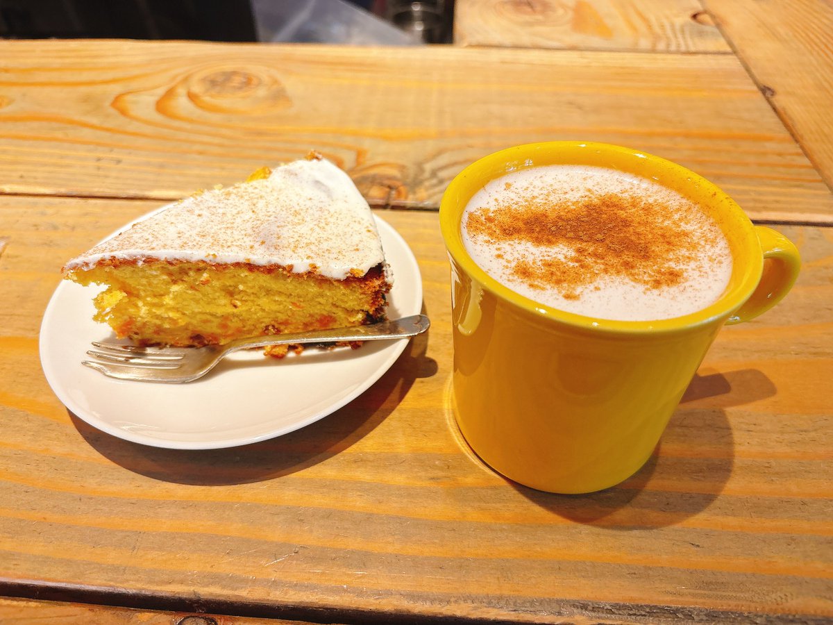sunchild0102's tweet photo. 観劇後のデザートタイム
#augustmooncafe
キャロットケーキおいしかったぁ!
August Moon Cafe
03-6264-8495
東京都中央区日本橋浜町2-54-5 The LOCK 1F
https://t.co/r1k9JWKBzm https://t.co/ickncmZxdD