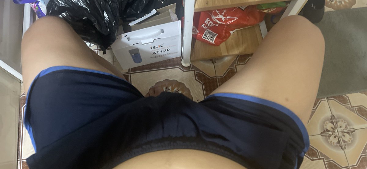 Nhiều lúc nứng quá