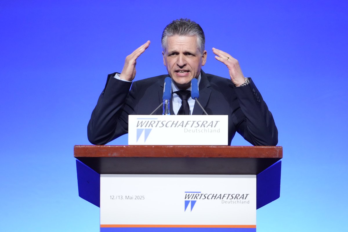 Der neue Chef des Bundeskanzleramtes, Thorsten Frei: „Die Begriffe Leistung, Innovation und Initiative müssen den Kern der sozialen Marktwirtschaft prägen. Leistung muss sich wieder lohnen: Wer mehr tut und die Gesellschaft trägt, soll auch davon profitieren.“ #WT25