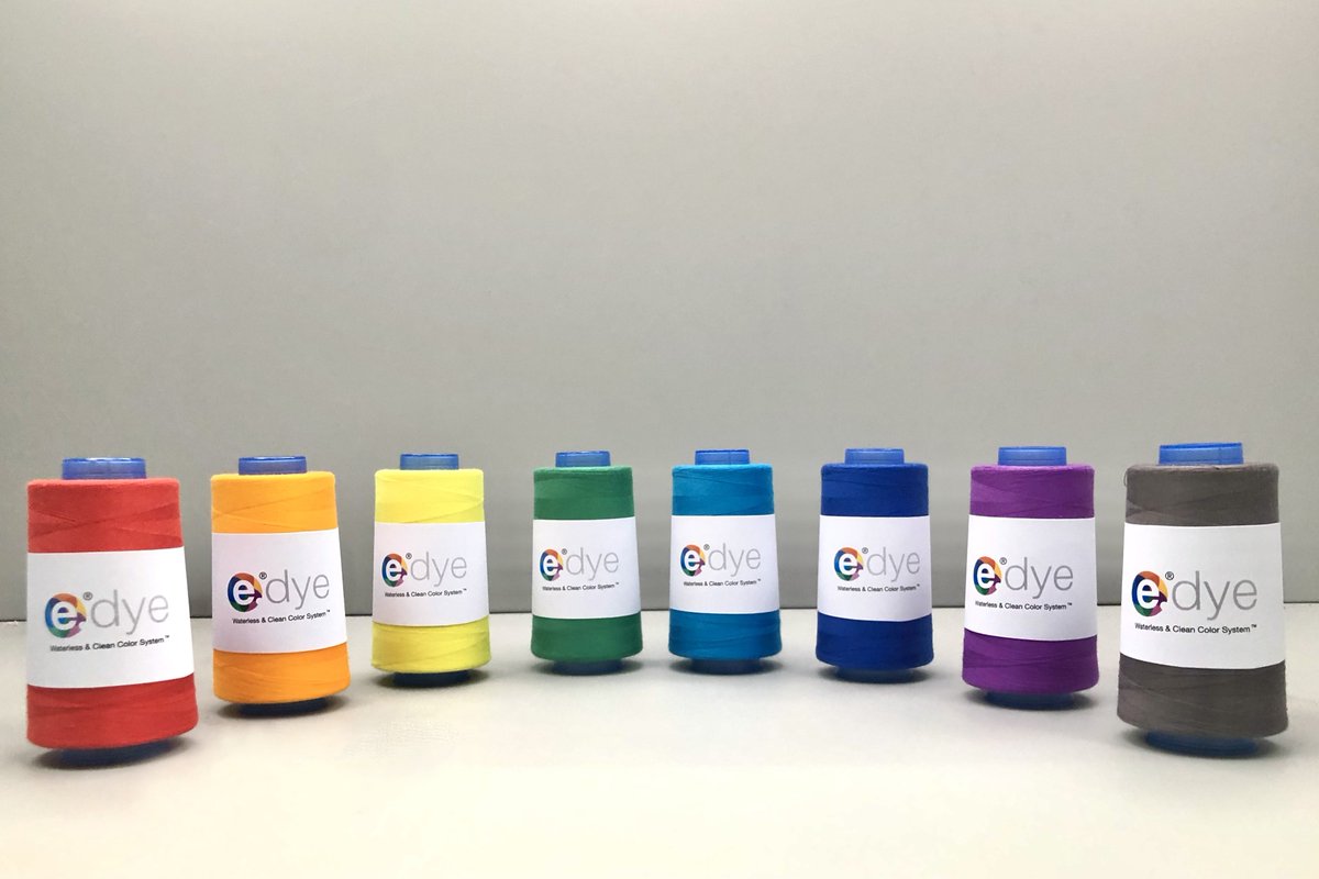 e.dye® rPET Sewing Thread, crafted from 100% polyester and designed under our Green Design concept, seamlessly blends functionality with sustainability. As we continue developing diverse mono-material accessories, this is one step toward more circular, easily recyclable textiles.
