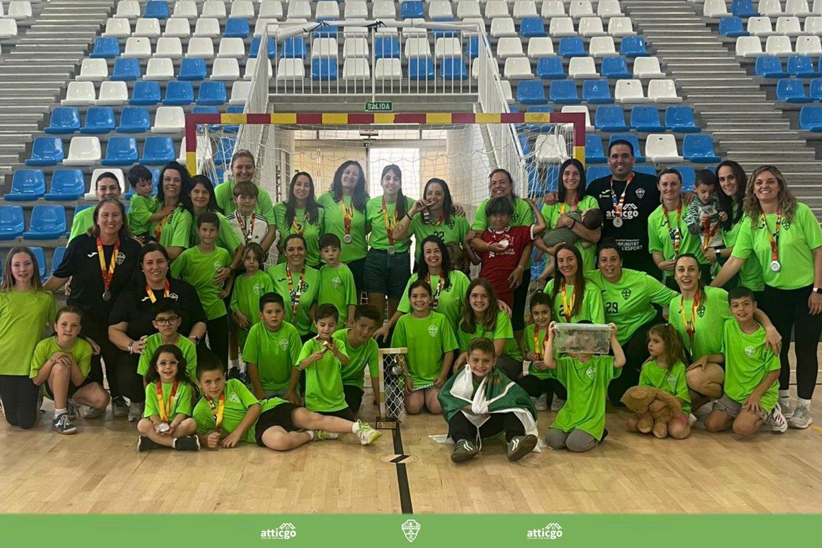 Jerónimo Tormo (@jeronimotormo) on Twitter photo 🟩 Ellas han sido, son y serán los cimientos del <a href="/CBM_Elche/">Atticgo Balonmano Elche</a>. Las primeras piedras de una historia que explica lo que cuesta llegar a lo más alto, si se mira hacia atrás para empezar desde lo más bajo. 🟩 Ellas han sido, son y serán los cimientos del <a href="/CBM_Elche/">Atticgo Balonmano Elche</a>. Las primeras piedras de una historia que explica lo que cuesta llegar a lo más alto, si se mira hacia atrás para empezar desde lo más bajo.
