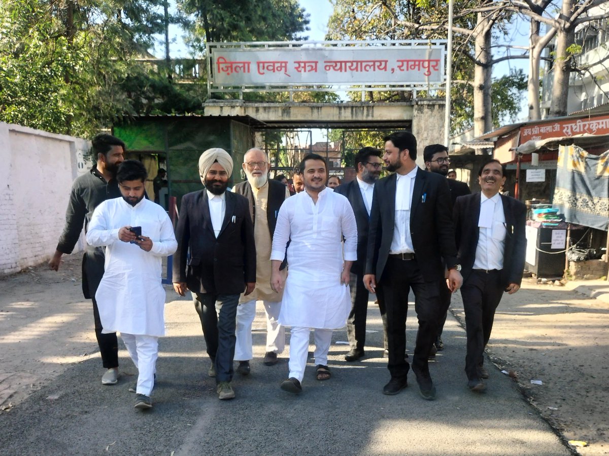 bstvlive's tweet image. ⚖️ रामपुर: सपा नेता अब्दुल्ला आजम MP/MLA कोर्ट में हुए पेश

📝 दो पैन कार्ड मामले में अब्दुल्ला आजम ने कोर्ट में किया आत्मसमर्पण

#Rampur #AbdullaAzam #CourtAppearance #SPLeader #LegalCase #UttarPradesh