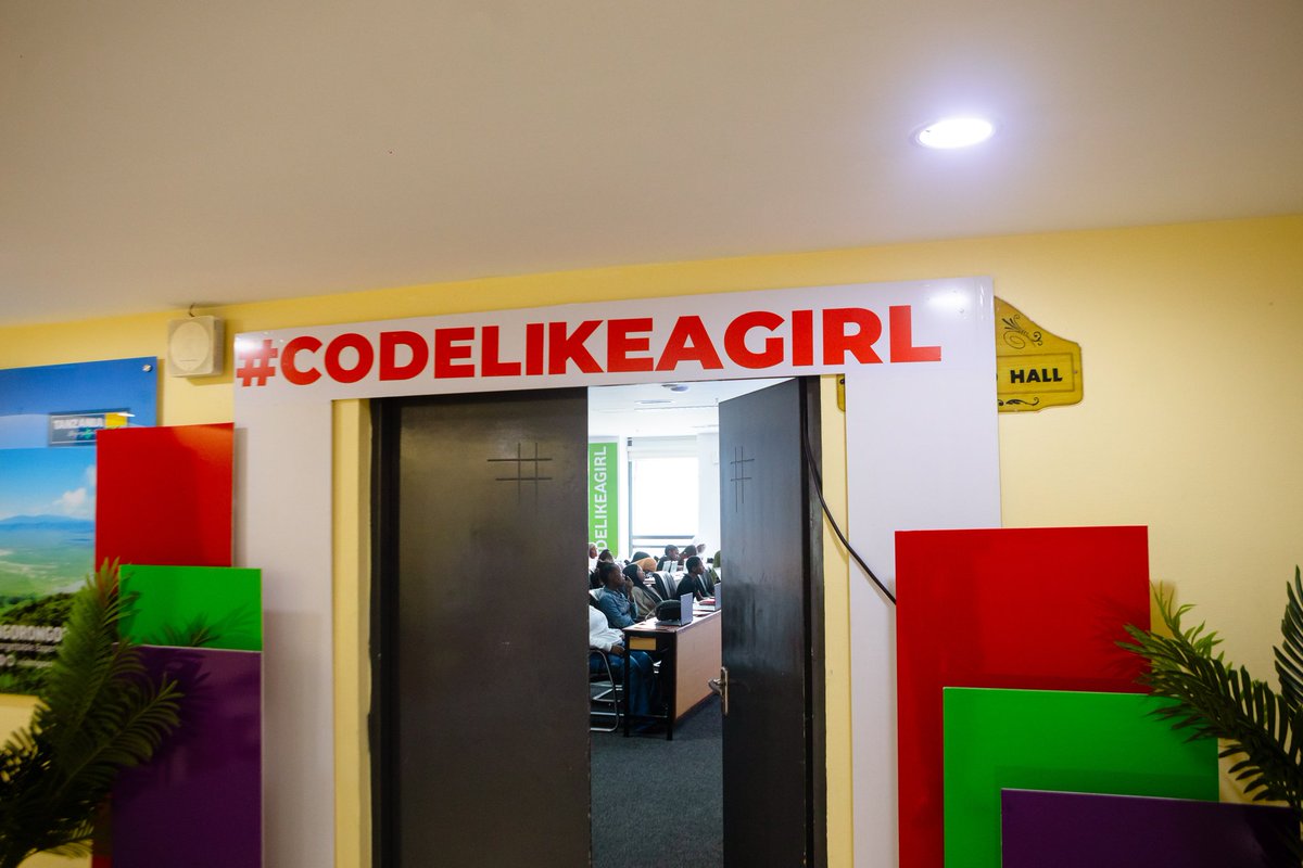 💡Day 1 of Innovation Week Tanzania and Future Ready Summit 2025 | 👩‍💻#codelikeagirl is in full swing — coding, learning, and having a blast while closing the gender gap in tech!✨️💻

#dLabTz #datarevolutiontz #iwtz2025 #FRS2025