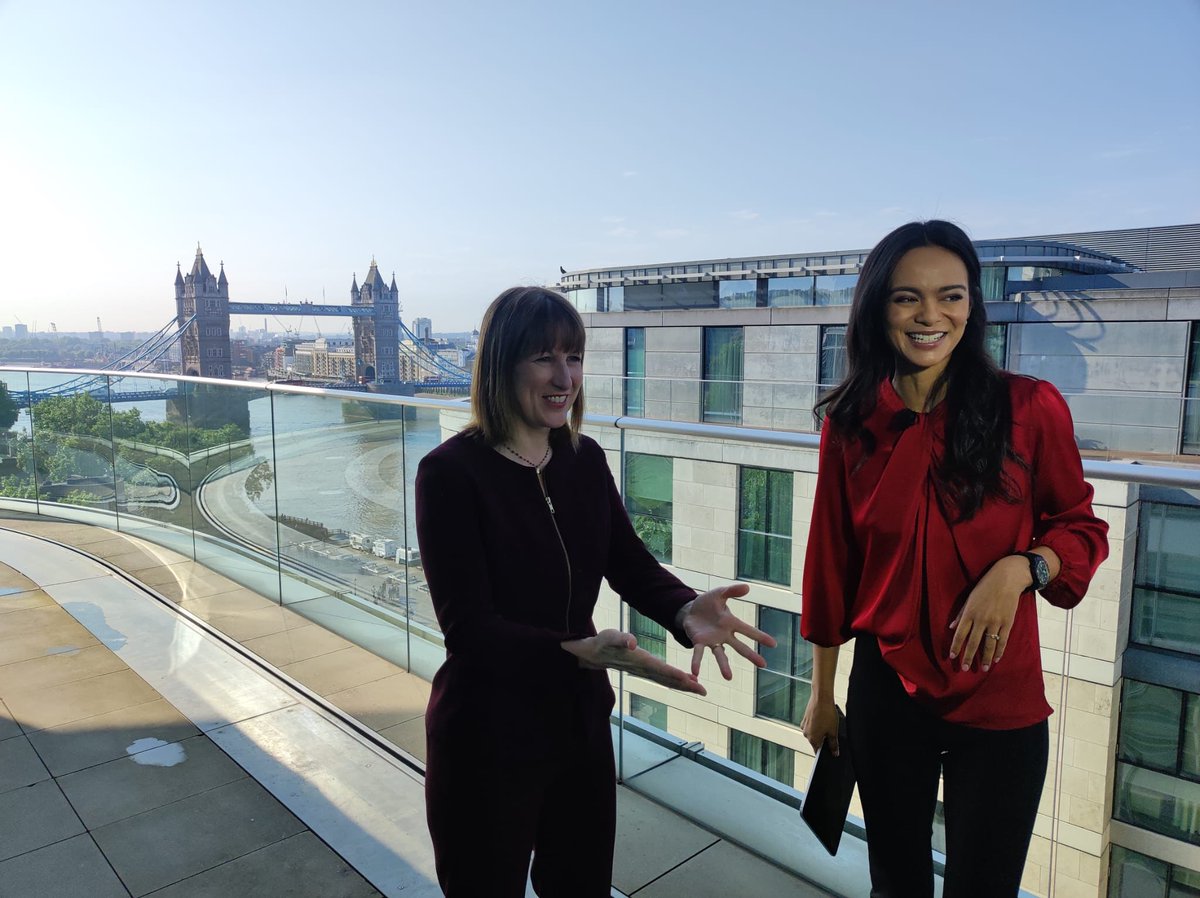 UK Chancellor of the Exchequer Rt Hon Rachel Reeves tells <a href="/BloombergTV/">Bloomberg TV</a> “never say never” when it comes to the government mandating pension funds to invest in UK assets.

Watch the exclusive interview here: m.youtube.com/watch?v=wSSvzf…

Read more via <a href="/Joe_Mayes/">Joe Mayes</a>: lnkd.in/e2aT72kf