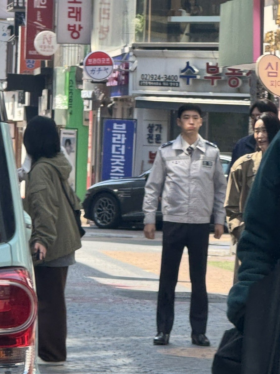 이 쓰리샷에 10년 만에 가슴이 뛴다…
두번째 시그널 어서 오세요🥹