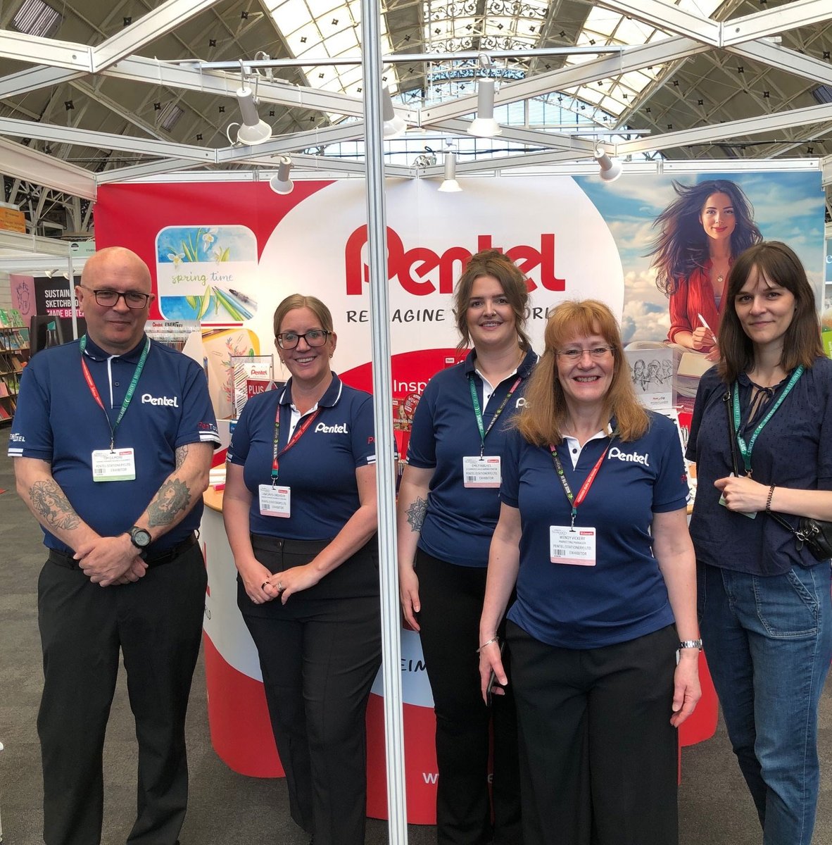 It's Day 2 of National Stationery Week &amp; the London Stationery Show is officially underway. We've already had some wonderful guests to our stand! Join us on stand M300, where @GabbyKere is creating personalised gifts just for you. Come say hi!
#LLS25 #PentelUK #NatStatWeek