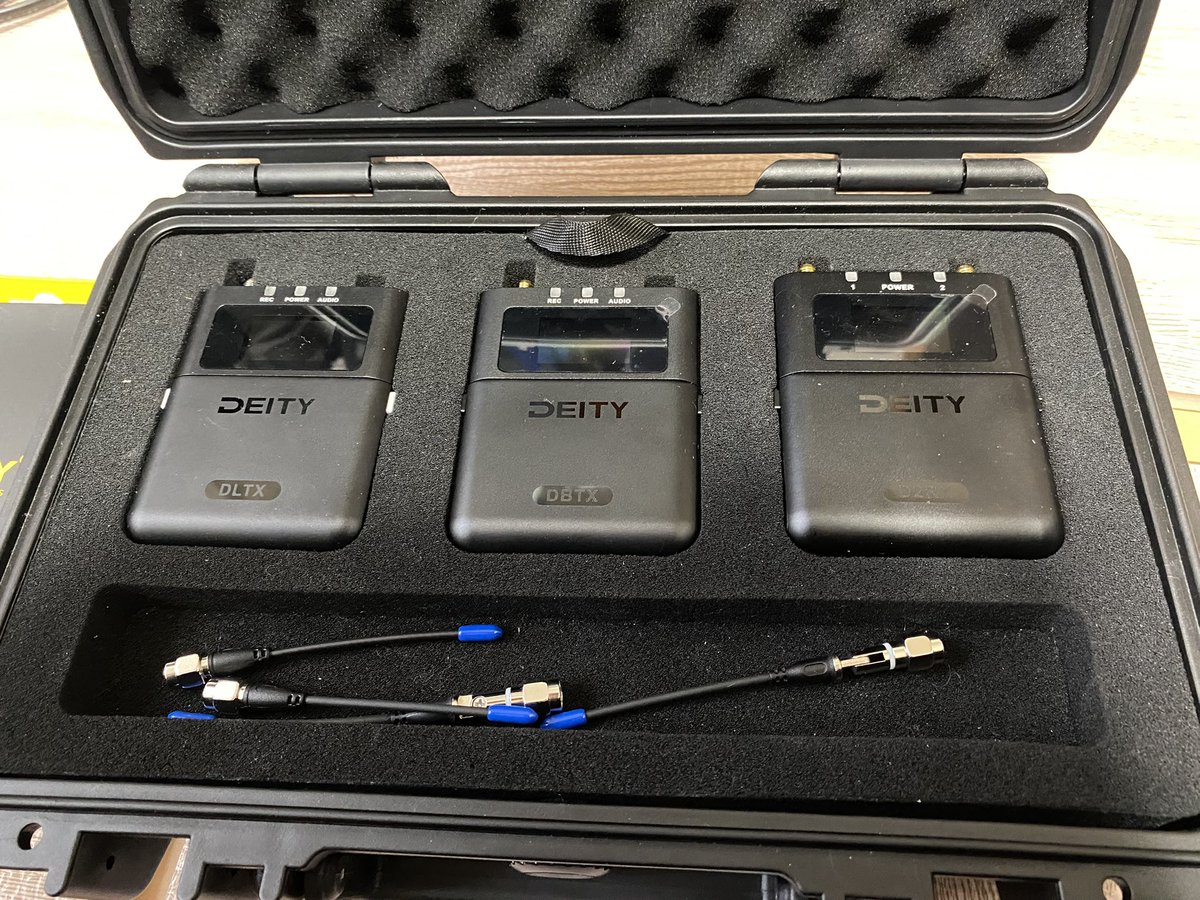 adachi_2022's tweet image. デモ機到着
5月は借りたい方多数との事だったので6月で”いいよー”と返事したがなぜか早く到着
オーダーした内容と違うけどまっいいか

#DEITY
#THEOS