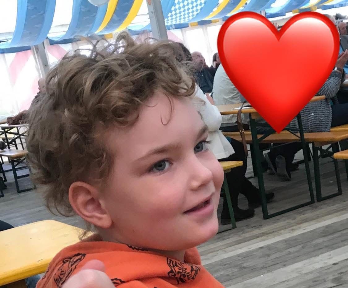 frankenhilft's tweet image. Liebster Oskar, alles Gute da oben zum
12. Geburtstag!
Dein FrankenHilft e.V.❤️❤️❤️ #DIPG #Oskarsreise