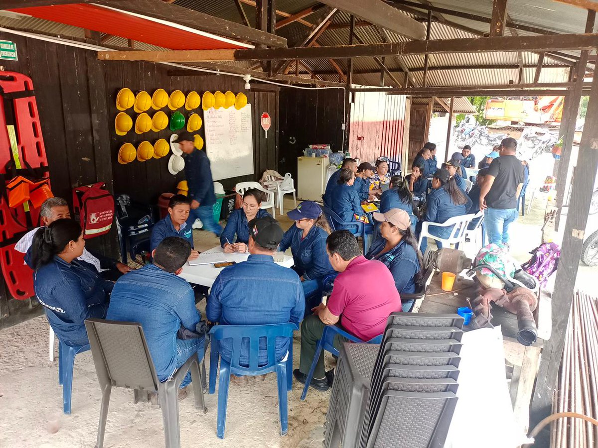 ANMColombia's tweet photo. En Puerto Rico, Caquetá, 31 mineros de las ARE Los Cuervos, El Desquite y La Soledad identificaron servicios y construyeron modelos de negocio asumiendo roles de empresarios e inversionistas y ampliando su visión de la industria. https://t.co/Du322B7189