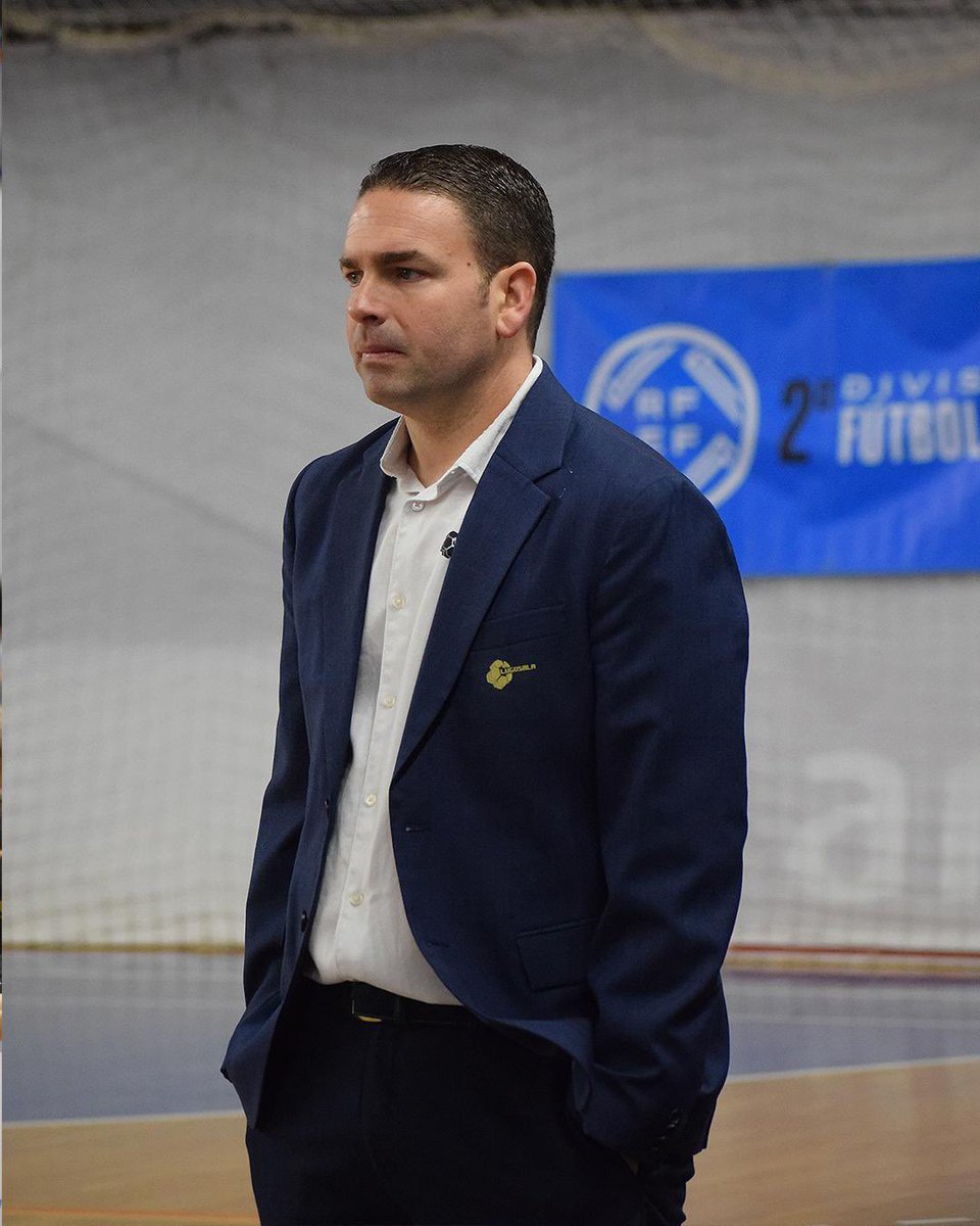 🗣️ Comparecen en rolda de prensa conxunta o presidente do club Marcos Pereira e o adestrador Guillermo Martínez. 

🔗 instagram.com/reel/DJlpq9uIO…

#SempreLugoSala