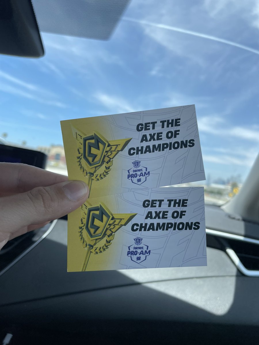 GIVING AWAY 2 CODES 👀

to enter giveaway:

♥️+♻️+ tag 2 friends!
(must be following)