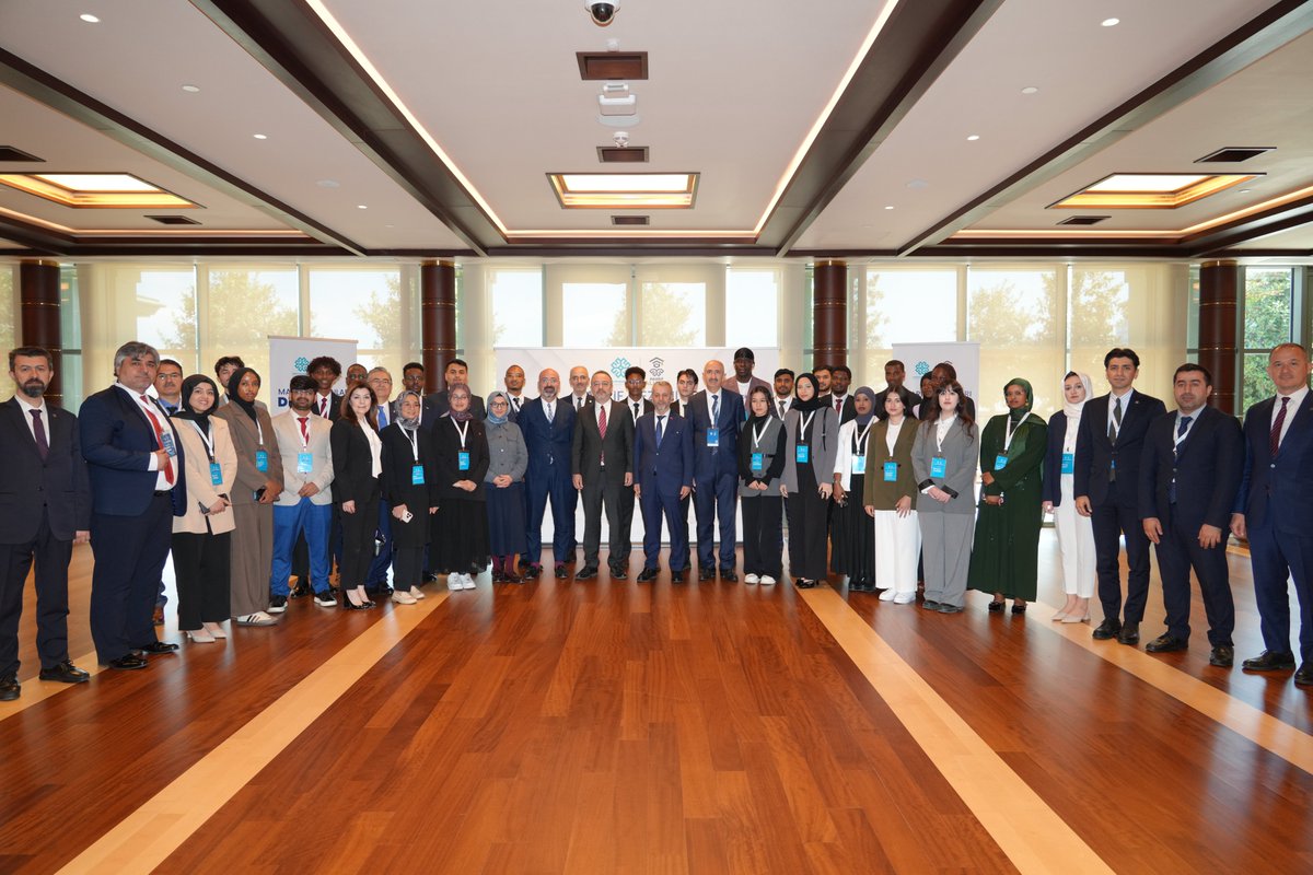 Türkiye Maarif Vakfı (@tmaarifvakfi) on Twitter photo Maarif Mezunları Diplomasi Kampımız başladı.
Cumhurbaşkanlığı Millet Kütüphanesi’nde mezunlarımıza yönelik gerçekleştirdiğimiz Diplomasi Kampı Dışişleri Bakan Yardımcısı Sayın Dr. <a href="/nuhyilmaz/">Nuh Yılmaz</a>’ın açış konuşmalarıyla başladı.
#MaarifDiplomasiKampı Maarif Mezunları Diplomasi Kampımız başladı.
Cumhurbaşkanlığı Millet Kütüphanesi’nde mezunlarımıza yönelik gerçekleştirdiğimiz Diplomasi Kampı Dışişleri Bakan Yardımcısı Sayın Dr. <a href="/nuhyilmaz/">Nuh Yılmaz</a>’ın açış konuşmalarıyla başladı.
#MaarifDiplomasiKampı